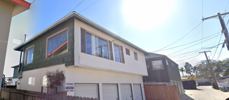 Building Photo - 3728 Ingraham St