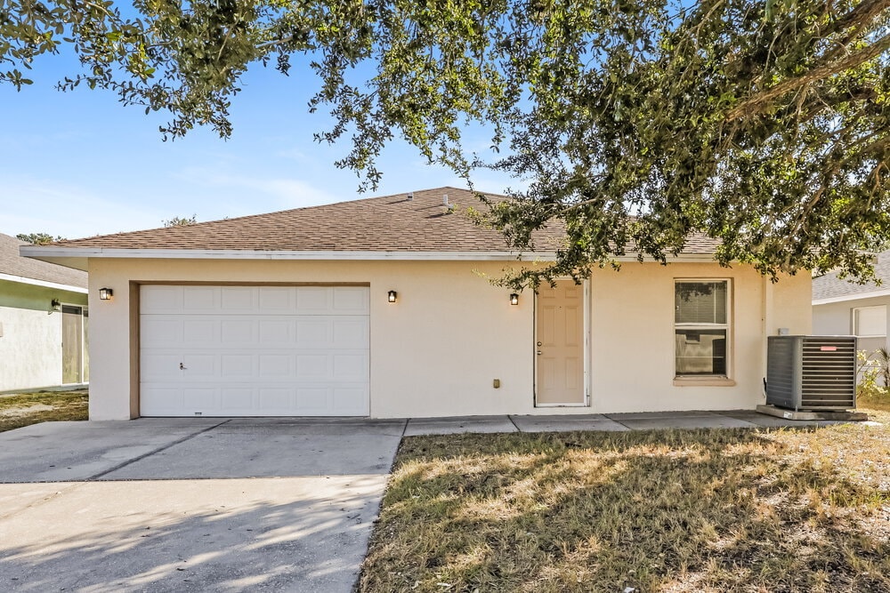 Building Photo - 10404 Summerview Cir