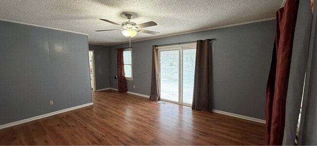 Building Photo - 1204 19th Ave SE