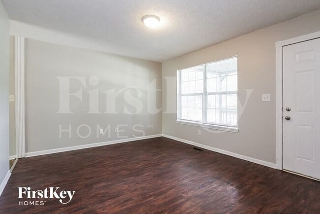 Building Photo - 4333 Phoenix Dr