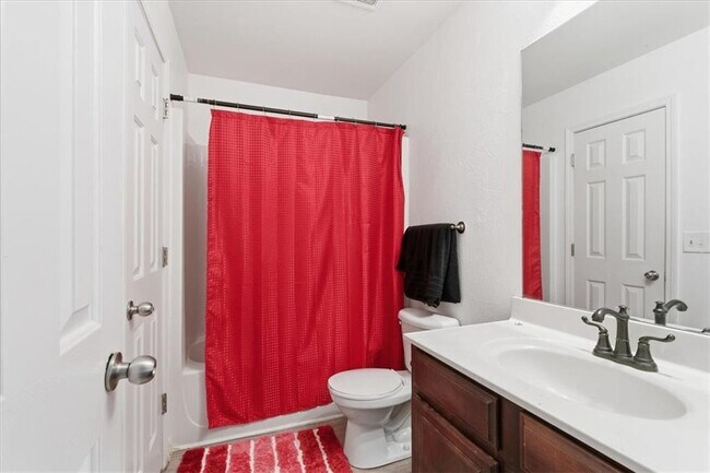 Building Photo - 345 Oxnard Cir SW