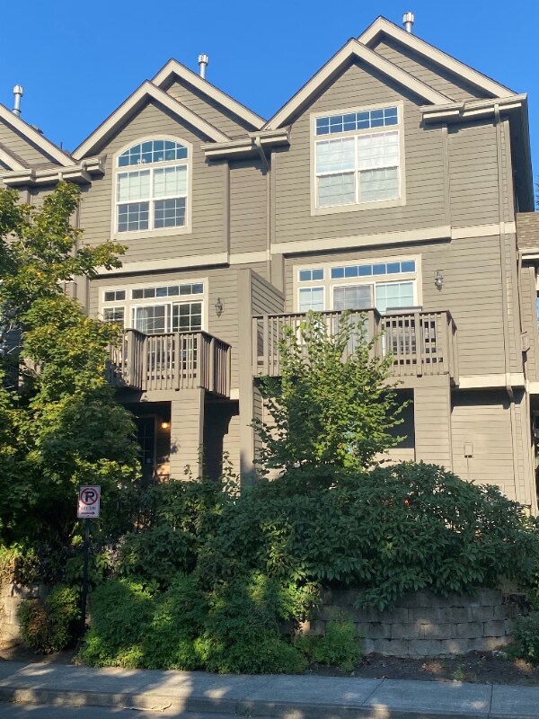 Building Photo - 15491 Brianne Ct