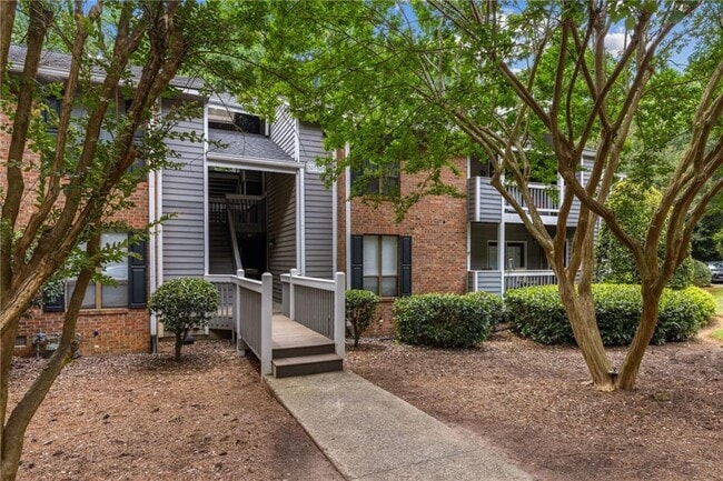 Building Photo - 525 Warm Springs Cir