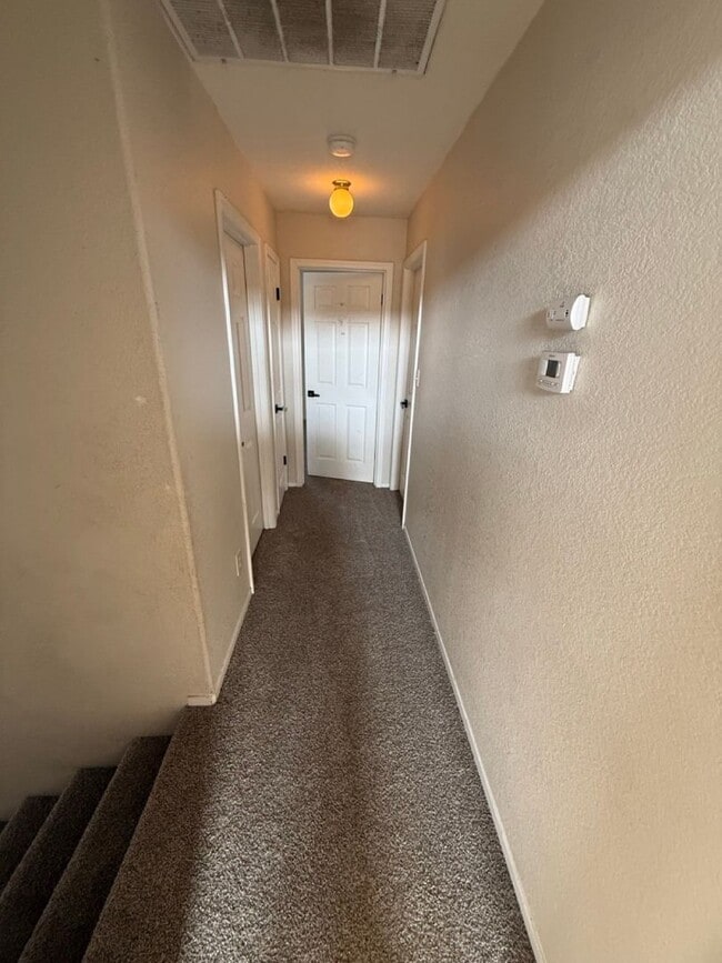 Building Photo - Charming 4-Bedroom Home in the Riverlakes Community