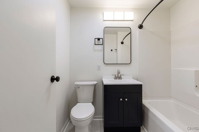 Building Photo - 27 Mcpherson St