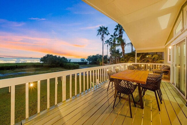 Building Photo - 555 S Gulf Dr