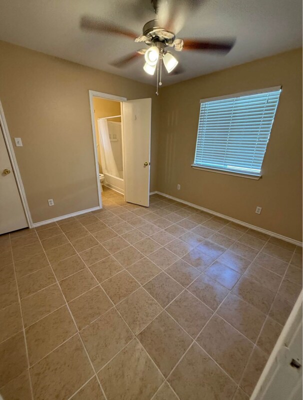 Building Photo - 6739 Freedom Oaks