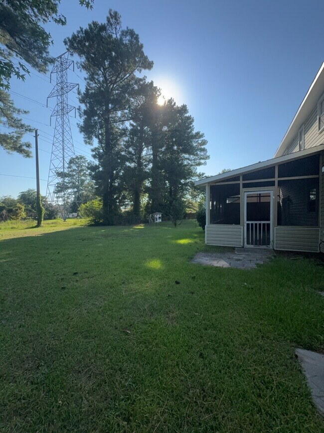 Building Photo - Stunning 3 Bed, 2.5 Bath Home with 1536 Sq Ft in Jacksonville, NC!