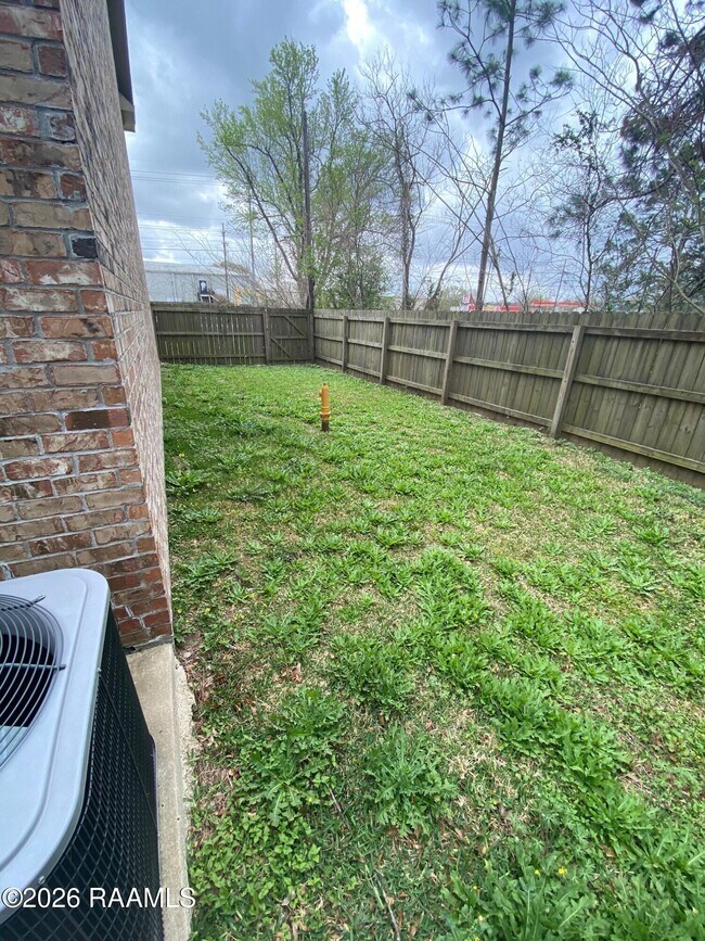 Building Photo - 208 Caudill Dr