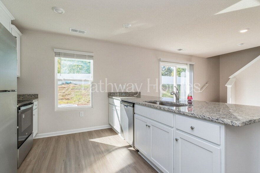 Building Photo - 6316 Lowe Ln