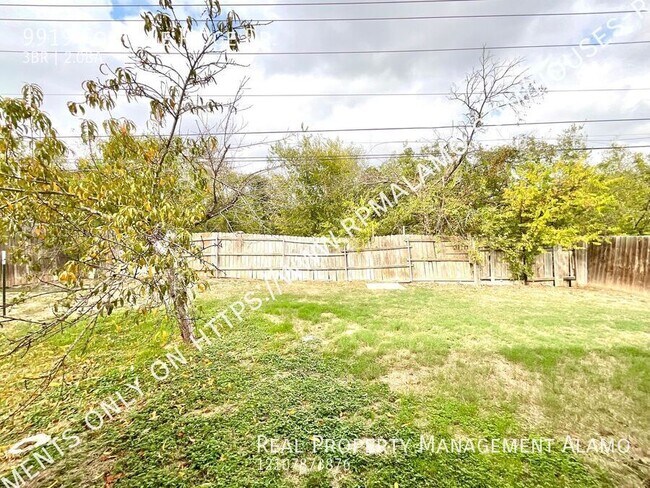 Building Photo - 9919 Fortune Ridge Dr