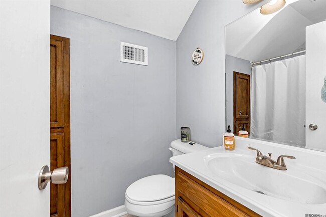 Building Photo - 9221 Fox Run Ave