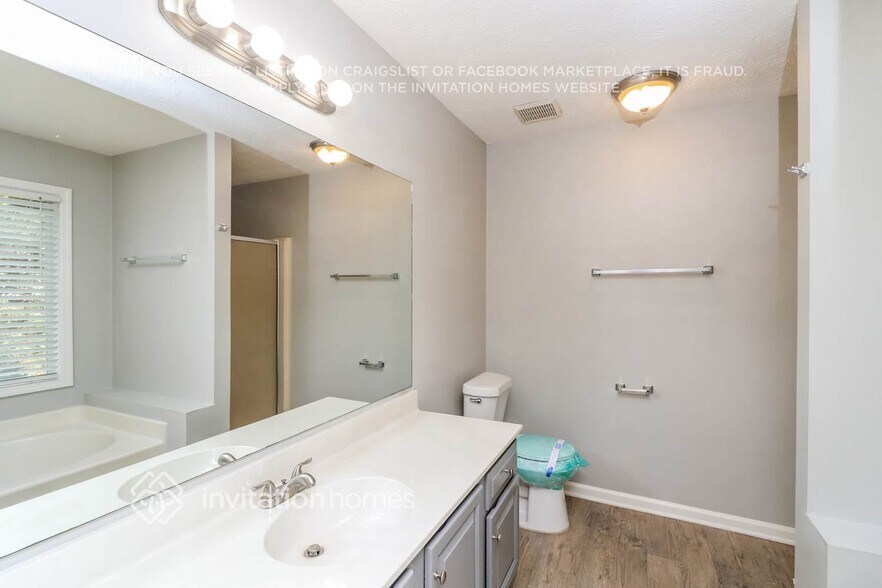 Building Photo - 4400 Steeplechase Dr