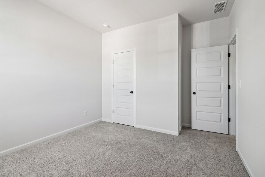 Building Photo - 708 Shetland Trl