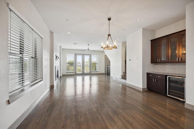 Building Photo - 114 Heights Blvd