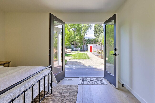Building Photo - 1155 Grape Ln