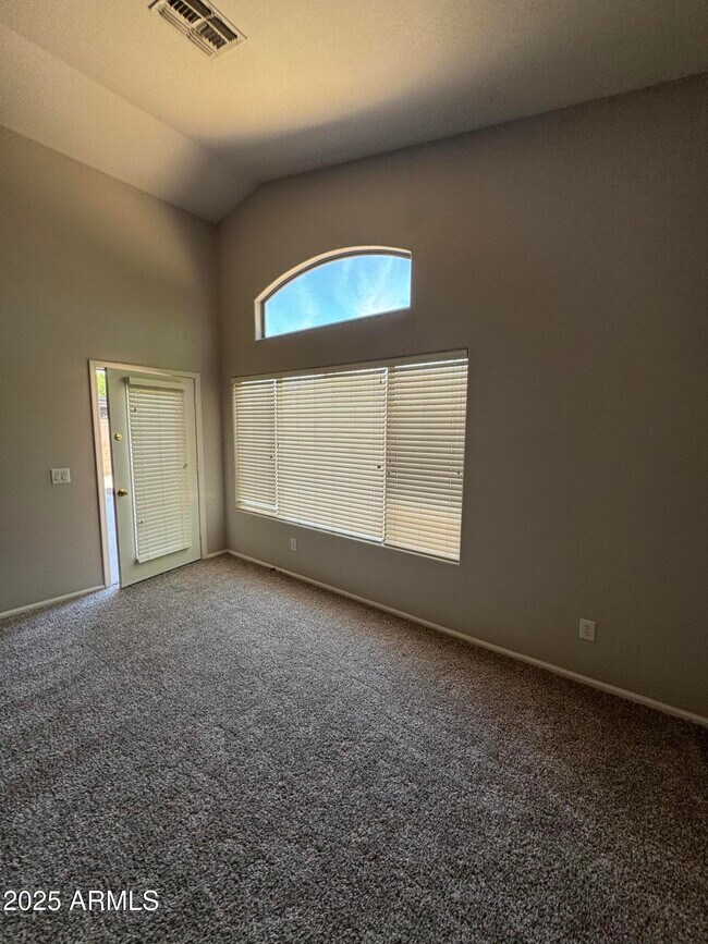Building Photo - 22530 N Van Loo Dr