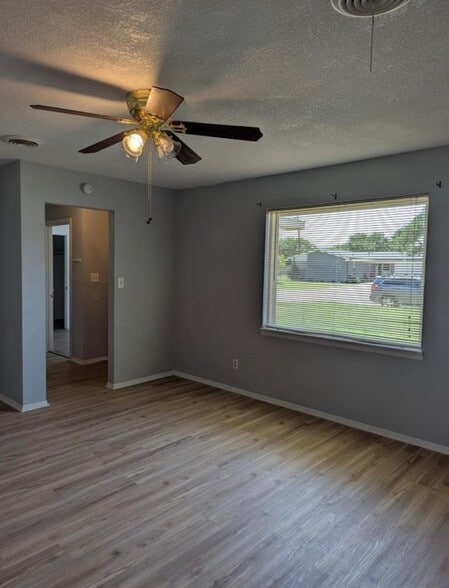 Building Photo - 5309 Oregon Trail