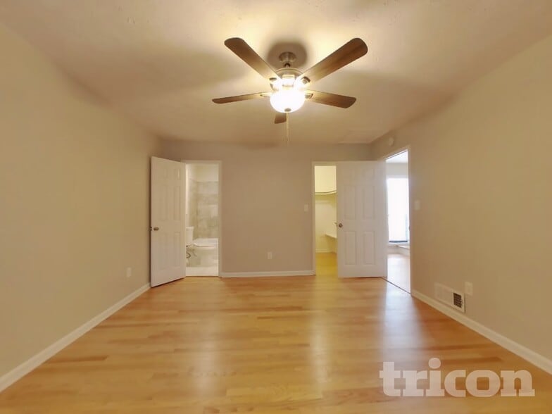 Building Photo - 2280 Lexington Way