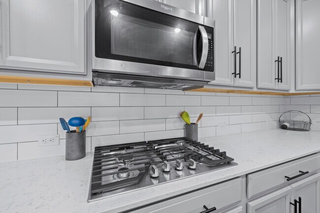 Building Photo - 525 Compania Cove