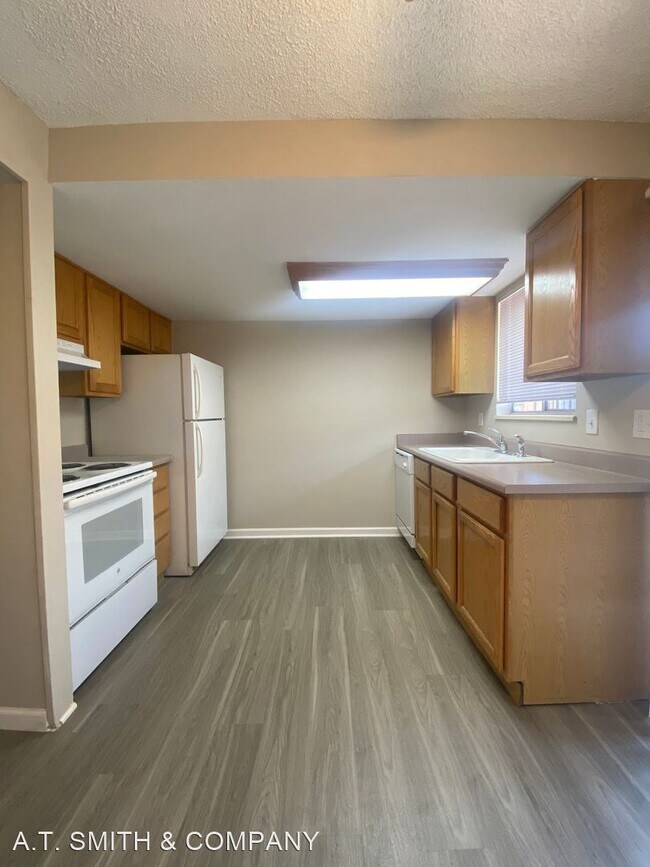 Building Photo - 2 br, 1.5 bath House - 1791 Quail Street