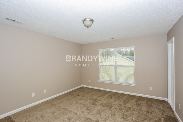 Building Photo - 3001 Secret Garden Ct