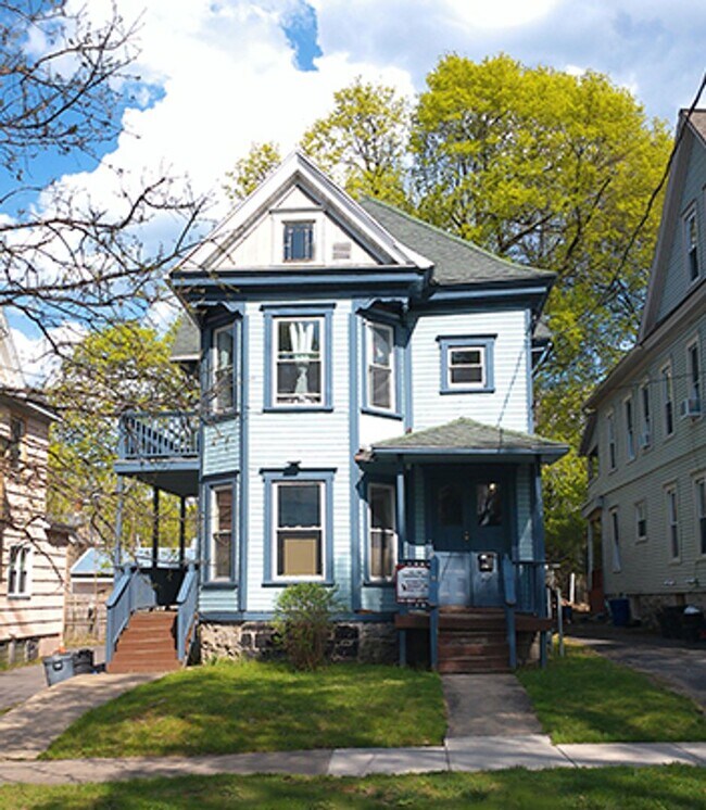 Building Photo - 513 Columbus Ave