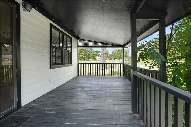 Building Photo - 22855 E Martin Dr