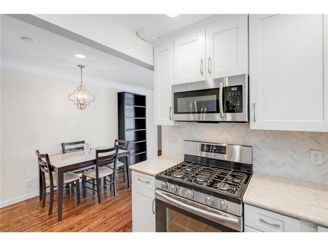 Building Photo - 5101 Zenith Ave S