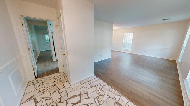 Building Photo - 1212 Hillman St