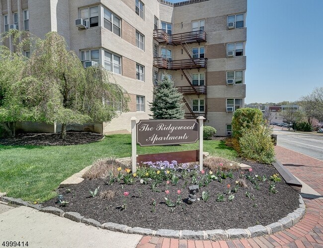 10 S Ridgewood Rd 10 S Ridgewood Rd South Orange NJ 07079 Apartment