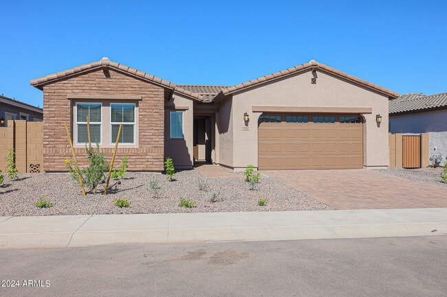 Building Photo - 7702 W Jackrabbit Ln