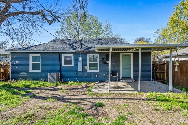 Building Photo - 2837 S Hills Ave