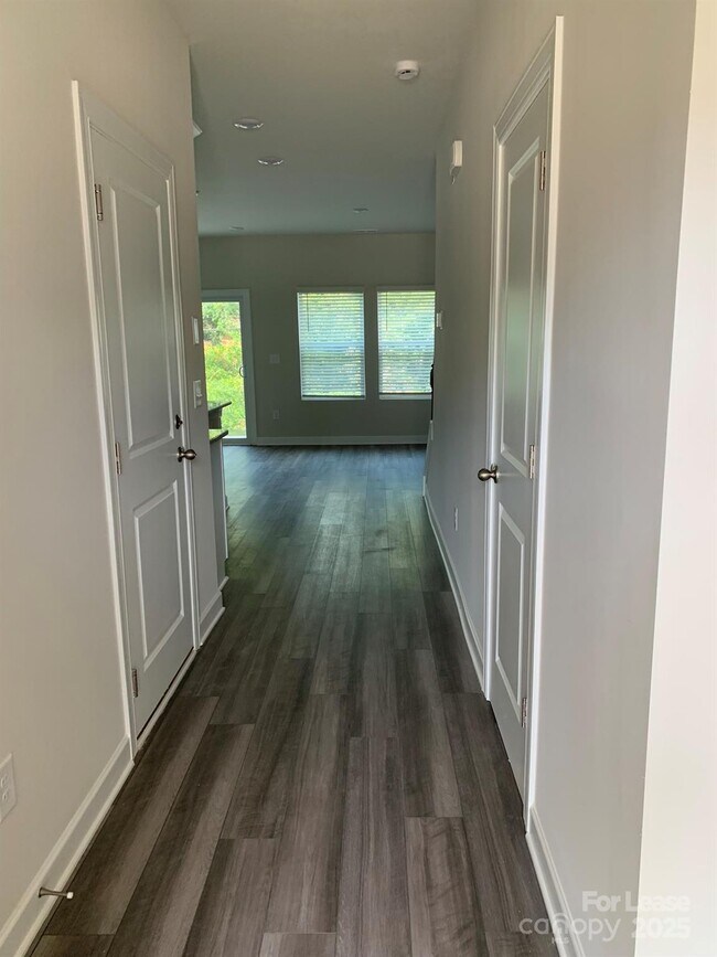 Building Photo - 2316 Belterra Dr