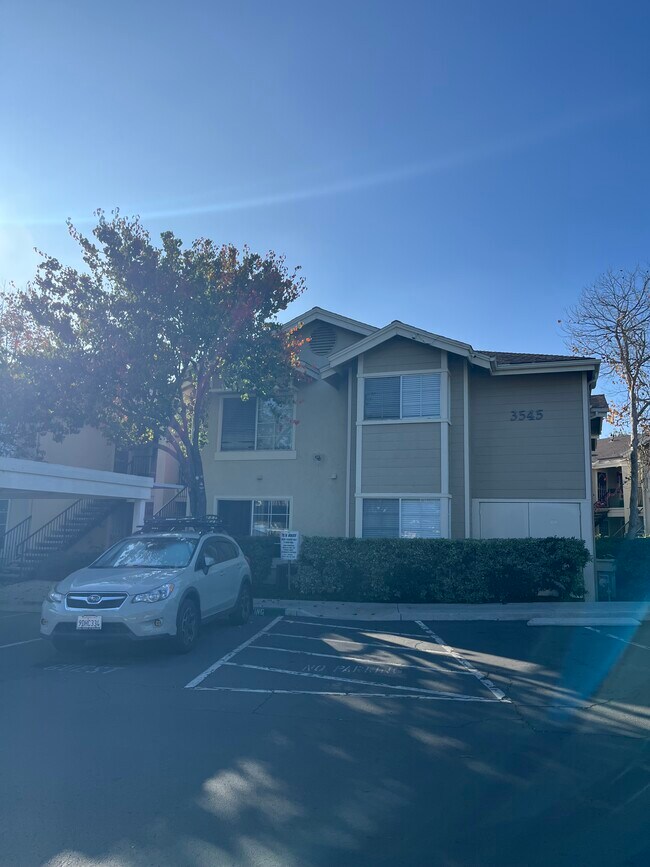 Building Photo - 3545 Grove St