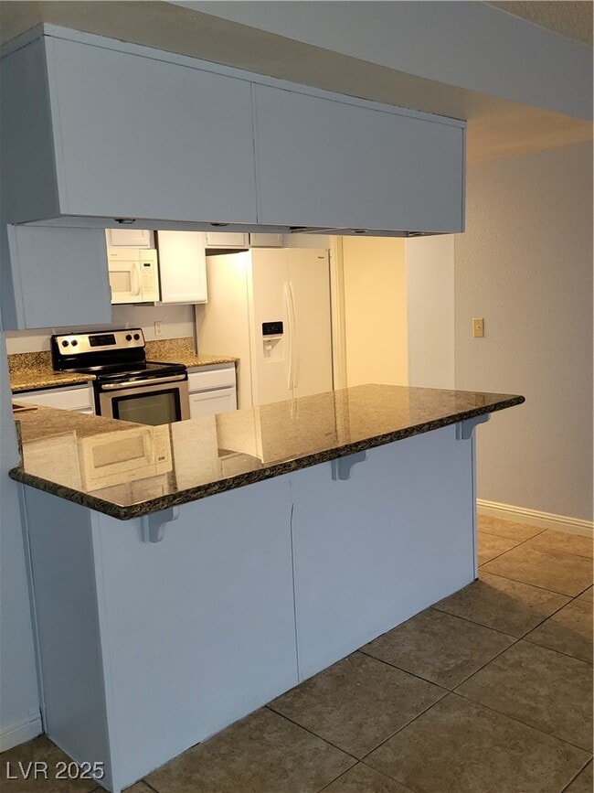 Building Photo - 610 Sea Pines Ln