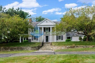 Building Photo - Elegant Fox Chapel 4-Bedroom, 3.5-Bath Home