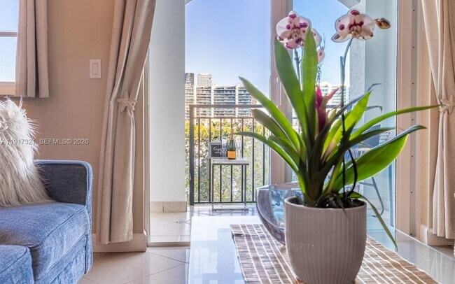 Building Photo - 3255 NE 184th St