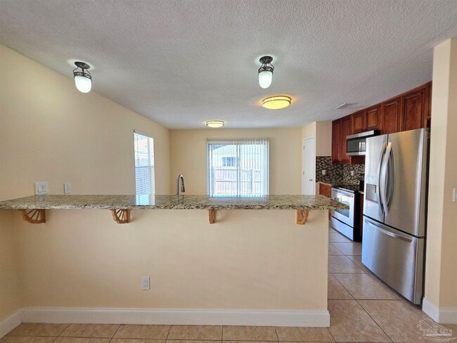 Building Photo - 1028 Antigua Cir
