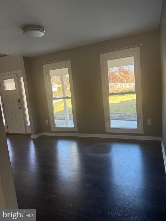 Building Photo - 10021 Windridge Dr