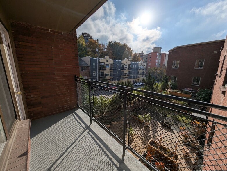 Interior Photo - The Q Apartments