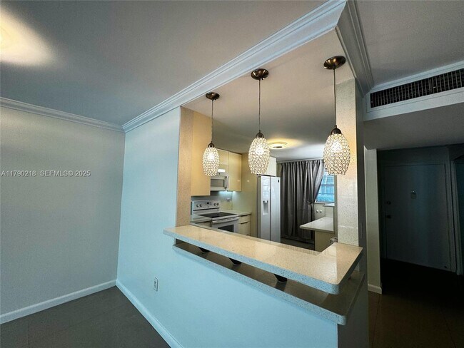 Building Photo - 1680 NE 191st St