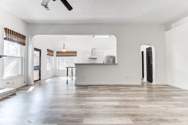 Building Photo - 31302 Baker Lake Dr