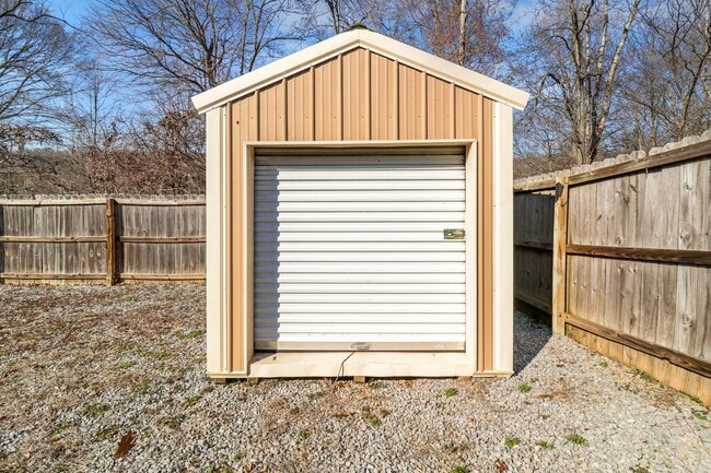 Building Photo - 1061 Fuji Ln