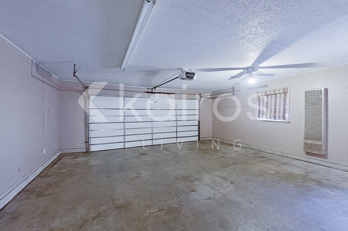 Building Photo - 2501 SW 91st St