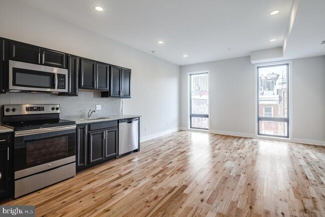 Building Photo - 514 South St