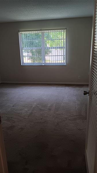 Building Photo - 8735 Ramblewood Dr