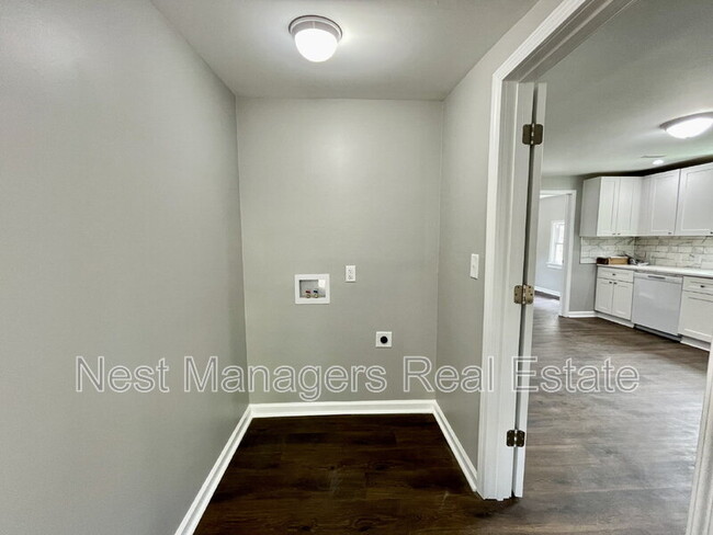 Building Photo - 318 Grimes St