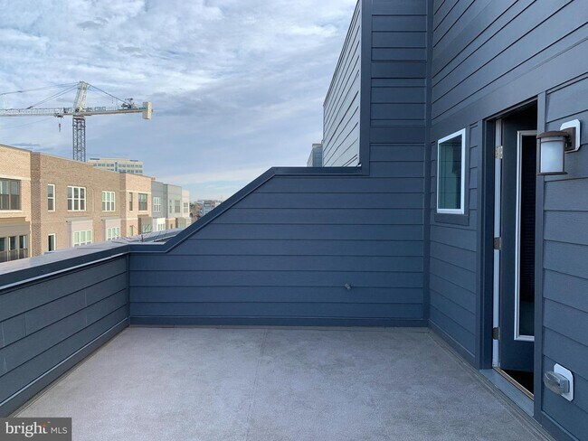 Building Photo - 13348 Sherwood Park Ln