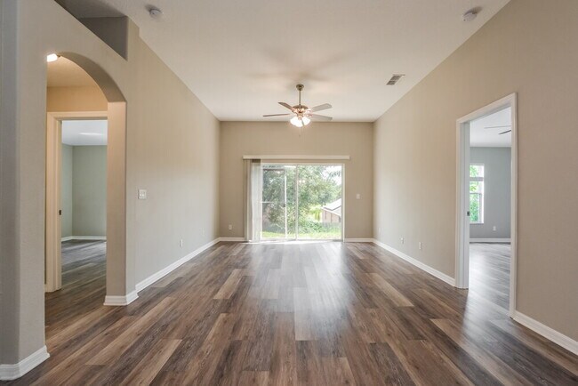 Building Photo - 25140 Chipshot Ct